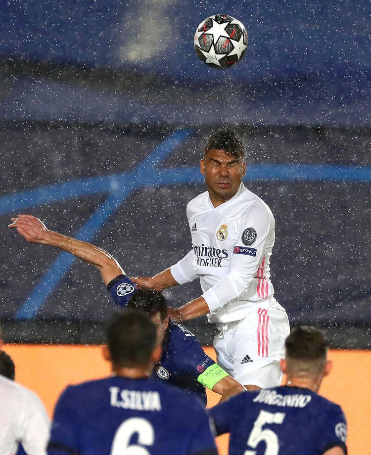 Casemiro, deasupra tuturor.