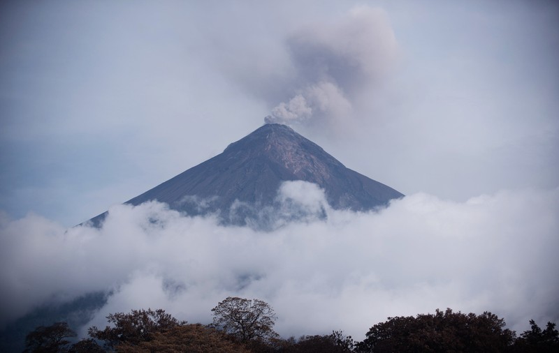 Alertă în Guatemala după ce trei vulcani sunt în prag de erupție