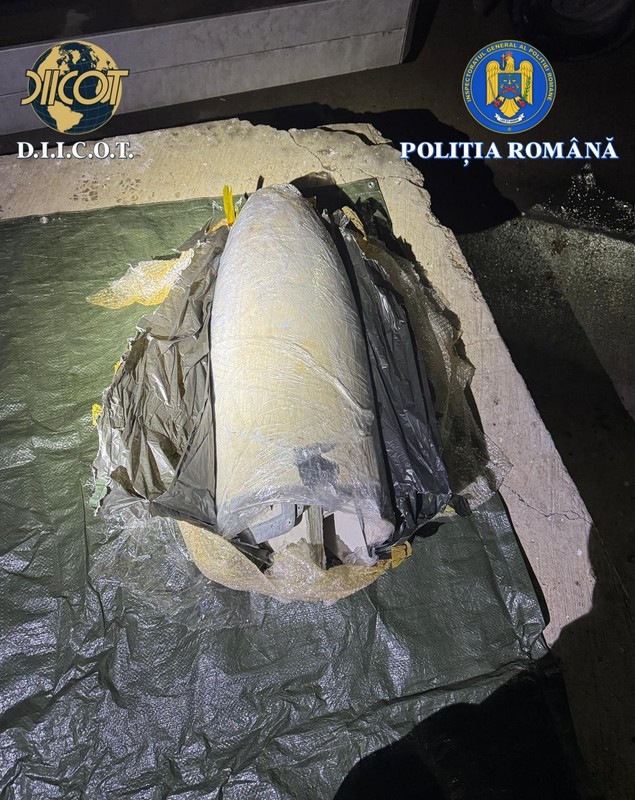 Arsenalul militar descoperit în camionul cu arme oprit în Vama Albiţa. Șoferul a fost reținut de DIICOT