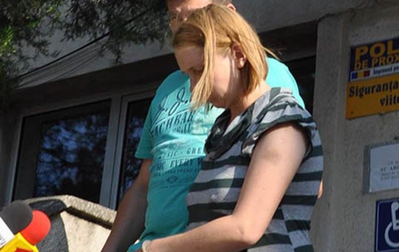 Femeia care şi-a eviscerat bebeluşul i-a şocat pe judecători. A povestit în detaliu crima oribilă
