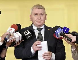 Demisia lui Florin Roman, ministrul Cercetării și Digitalizării, în decembrie 2021, prins că a mințit în CV de trei ori