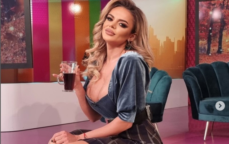 Cum se descurcă cu banii Simona Hapciuc după plecarea de la Antena Stars și conflictul cu Nasrin Ameri. „M-au chemat înapoi”