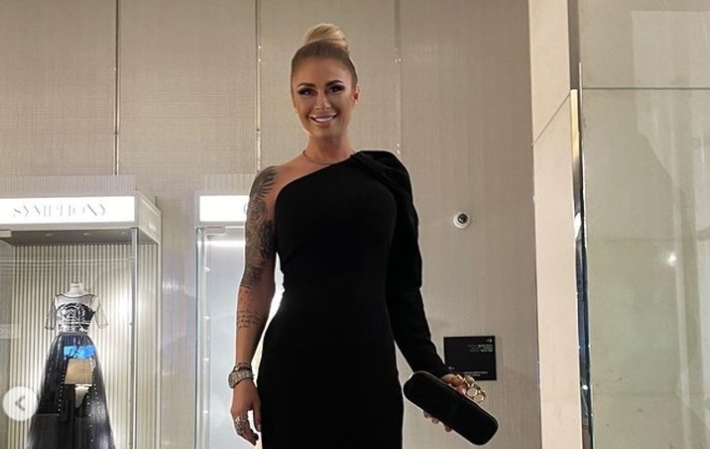 Cine e influencerul celebru alături de care Anamaria Prodan a apărut în Dubai. Are 3 milioane de urmăritori pe Instagram și e prietenă cu Paris Hilton