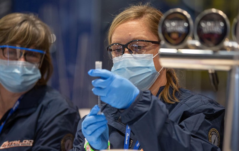 UE va primi de la Pfizer 75 de milioane de doze de vaccin în plus, în trimestrul doi, anunță Ursula von der Leyen