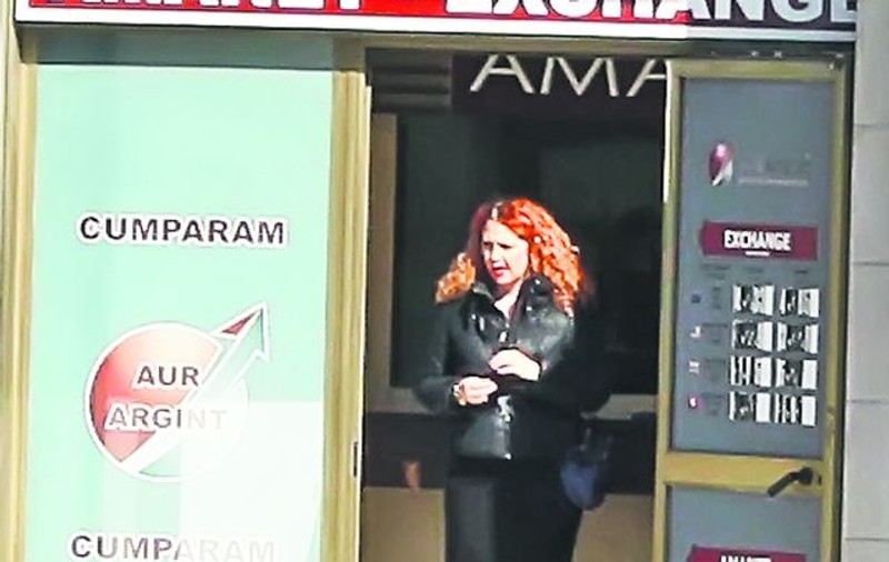 Oana Lis: «Mi-am luat bijuteriile de la amanet»